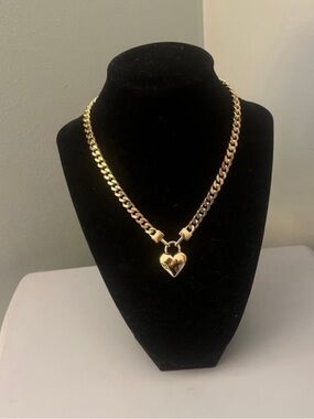 Eye Candy Los Angeles Heart Pendant Necklace